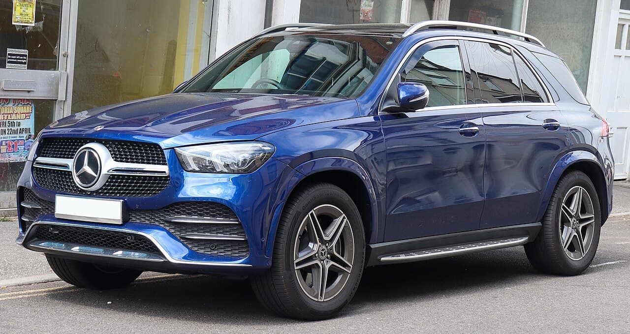 Mercedes-Benz GLE 450 4MATIC, front view